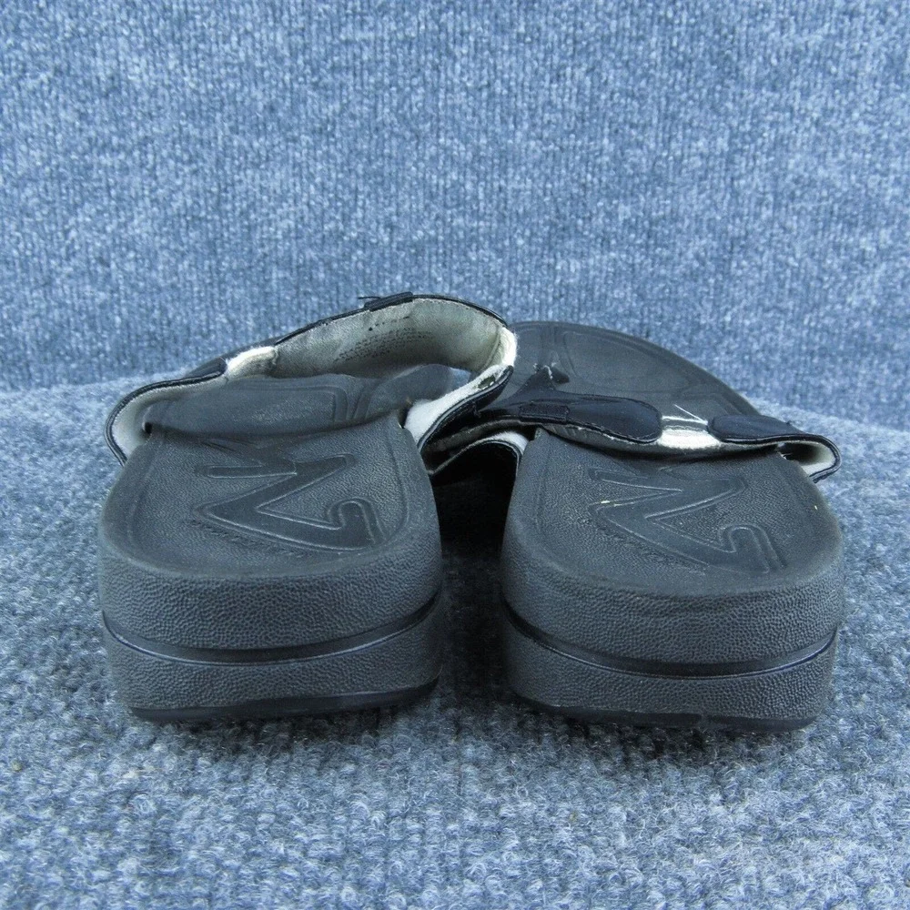 Anne Klein welcome shoe